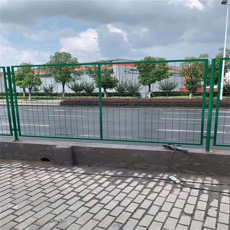長(zhǎng)沙公路交通護(hù)欄